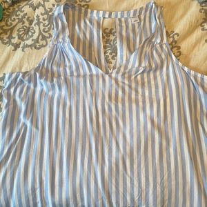 Cute tank top like new